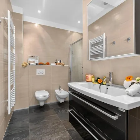 Le Malte - Splendide 2 Pieces Dans Palace - Carre D'or Apartament Mentona